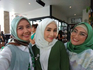 Beautiful Inside Out (Cantik Luar Dalam) with H2 Health and Happiness