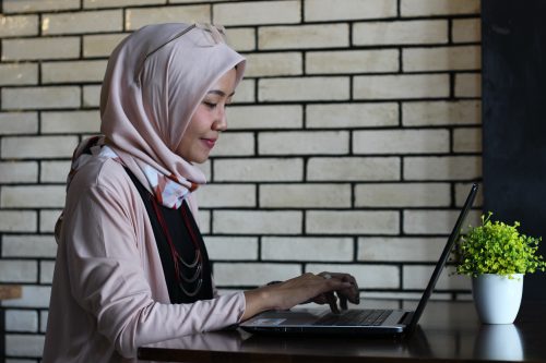 Memaksimalkan Peran di Era Digital dengan Laptop ASUS Vivobook TP410